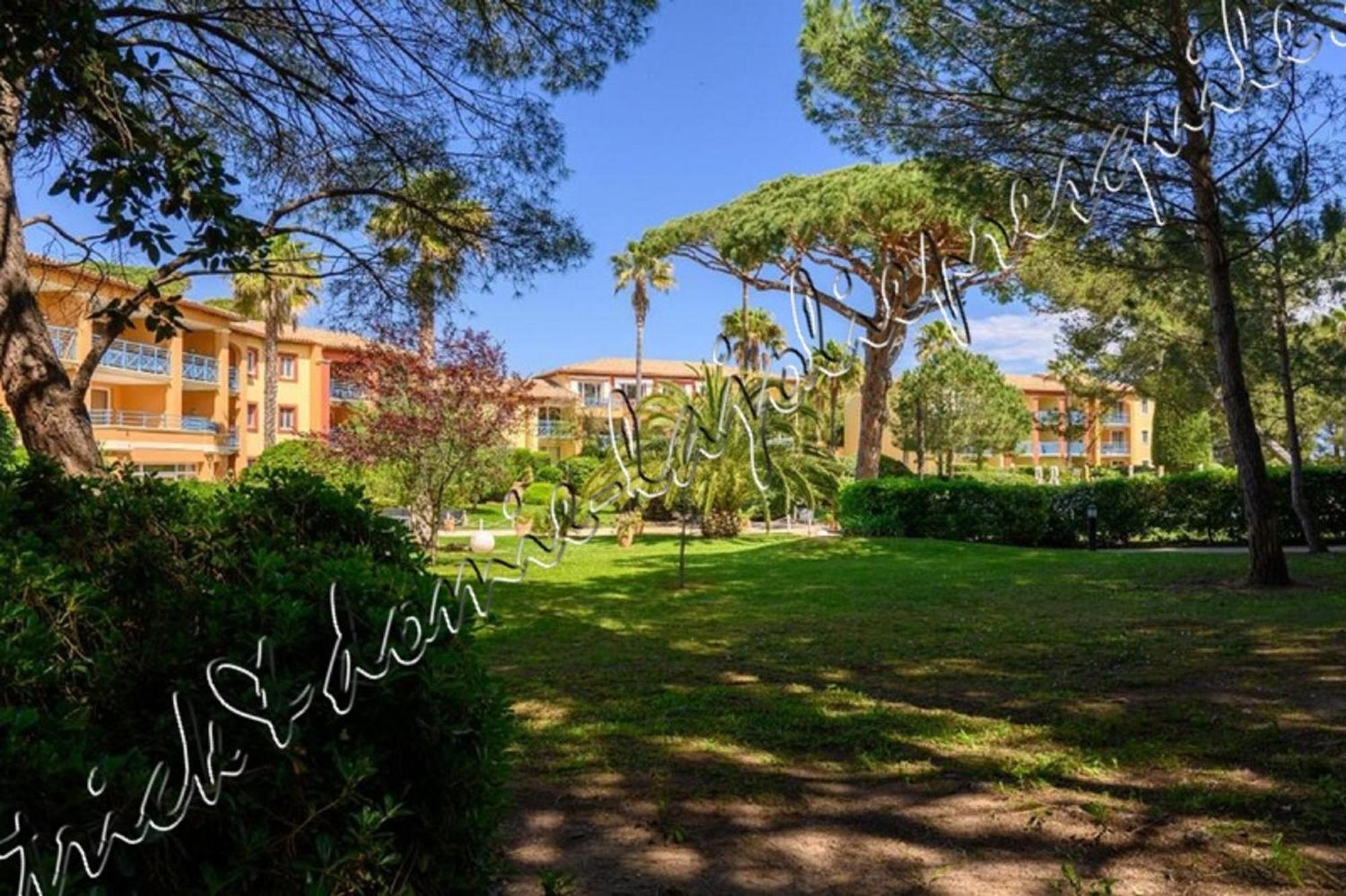 Magnifique Parc de la Presqu'île avec Piscine et Plage face à Porquerolles ! Hyères Esterno foto